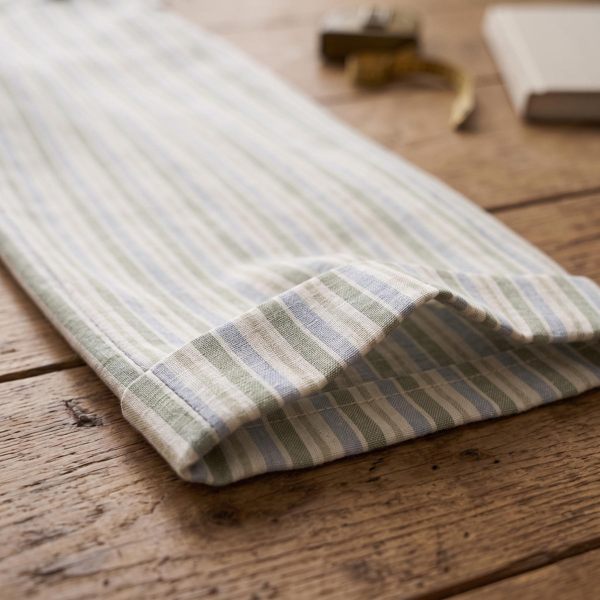 Low-Waist Wide-Leg Pants