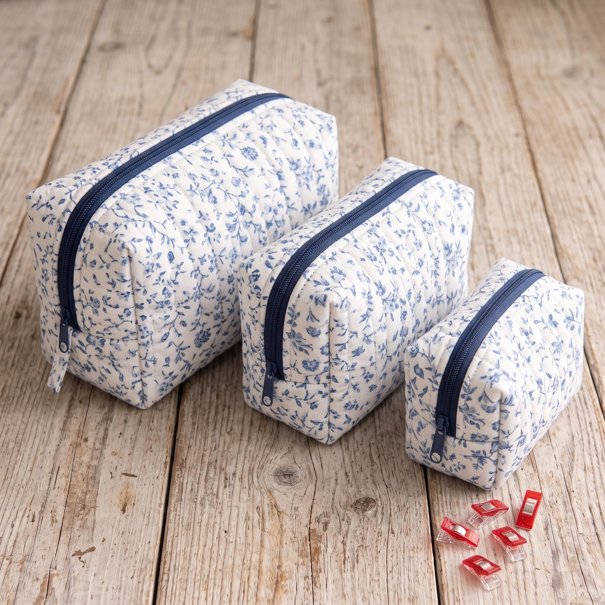 Open-Up Clamshell Pouch