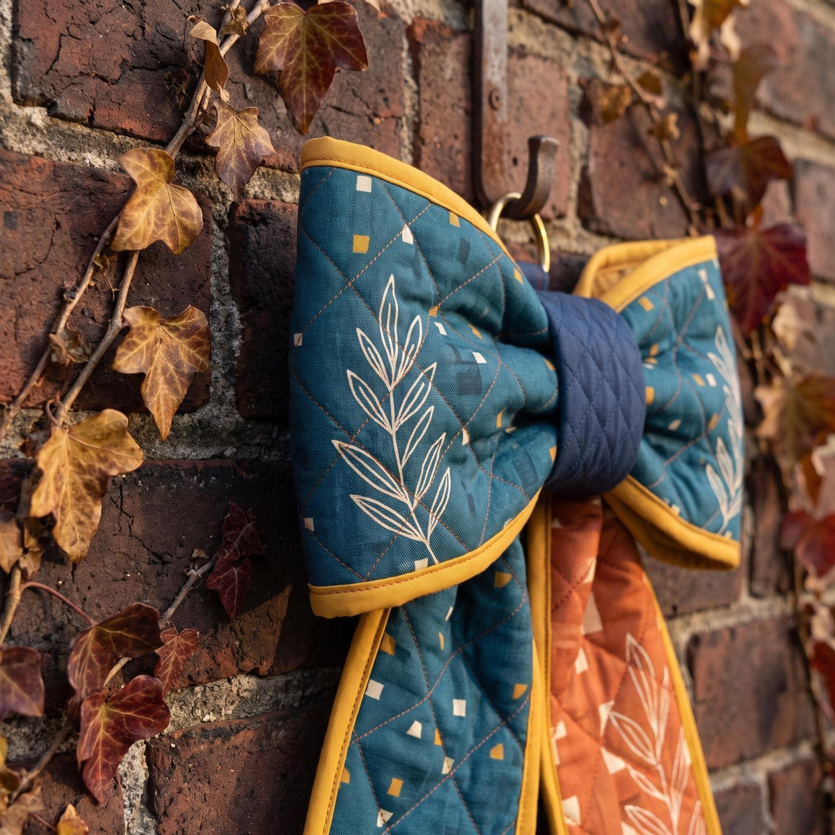 Jumbo Quilted Door Bow