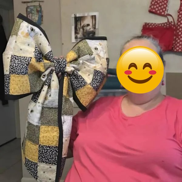 Patchwork bow made by Jennifer Collins